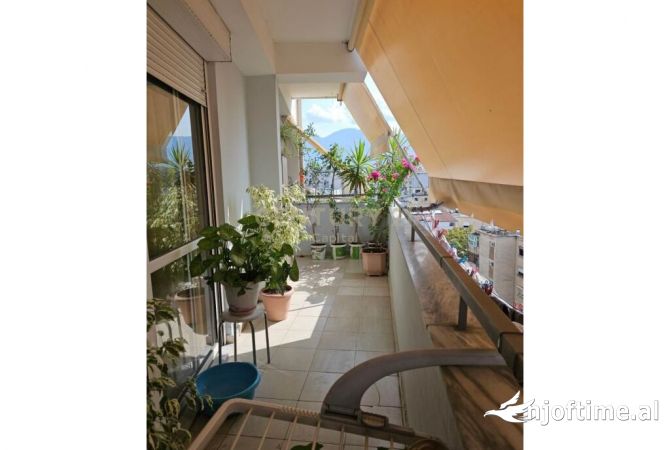 Shtepi me qera 3+1 ne Tirane - 900 Euro