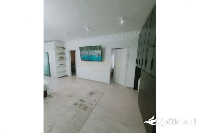 Shtepi me qera 2+1 ne Tirane - 600 Euro