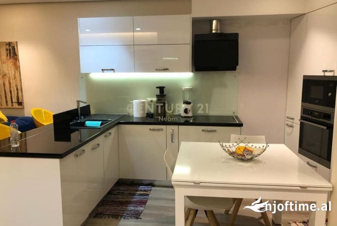 Shtepi ne shitje Apartament ne Tirane, 2+1, Mobilimi E mobiluar, Pagesa 145,000  Euro.