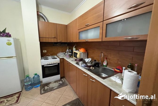 Shtepi ne shitje 1+1 ne Tirane - 120,000 Euro
