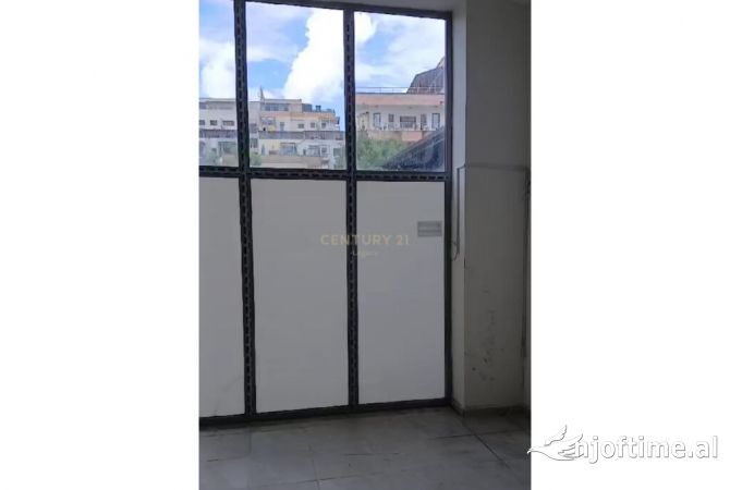 Ambient biznesi me qera 1+1 ne Tirane - 400 Euro