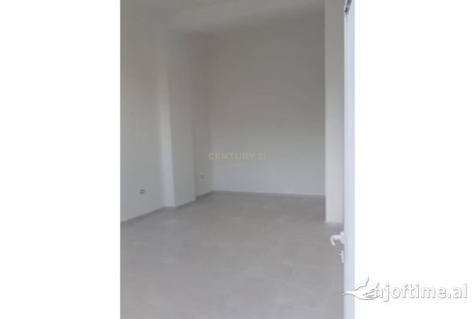 Ambient biznesi me qera 1+1 ne Tirane - 400 Euro