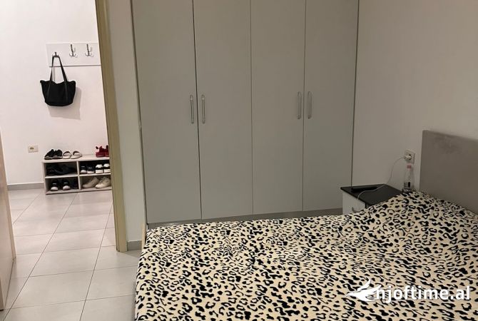 Shtepi ne shitje Apartament ne Tirane, 1+1, Mobilimi E mobiluar, Pagesa 100,000  Euro.