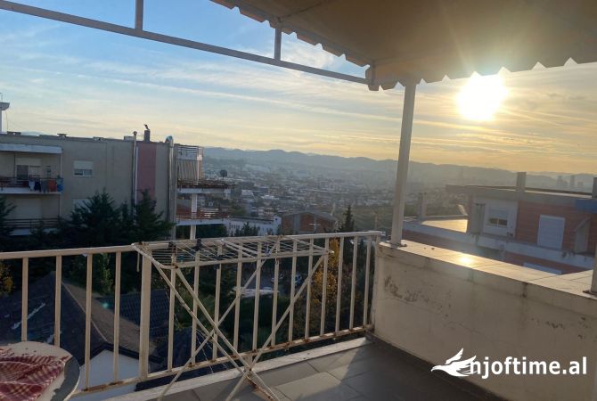 Shtepi ne shitje Apartament ne Tirane, 1+1, Mobilimi E mobiluar, Pagesa 100,000  Euro.
