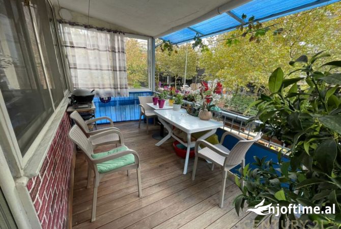 Shtepi ne shitje Apartament ne Tirane, 1+1, Mobilimi E mobiluar, Pagesa 100,000  Euro.