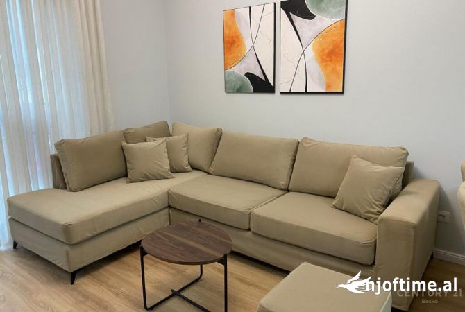 Shtepi me qera 2+1 ne Tirane - 720 Euro