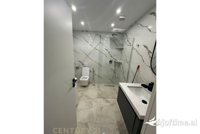 Shtepi me qera Apartament ne Tirane, 1+1, Mobilimi E mobiluar, Pagesa 700  Euro.