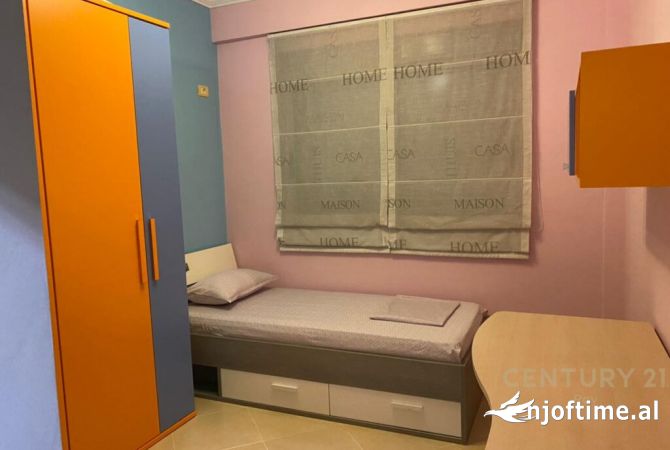 Shtepi ne shitje Apartament ne Tirane, 2+1, Mobilimi E mobiluar, Pagesa 138,000  Euro.