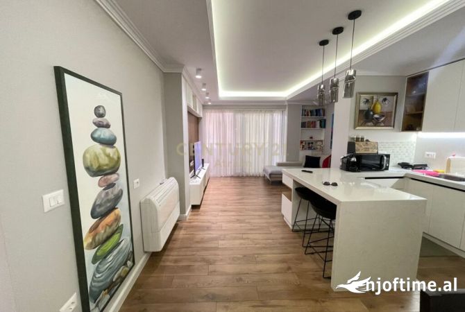 Shtepi me qera Apartament ne Tirane, 2+1, Mobilimi E mobiluar, Pagesa 750  Euro.