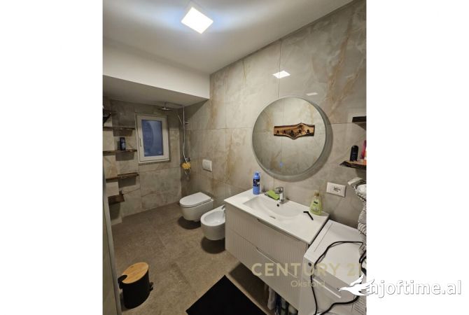 Shtepi ne shitje Apartament ne Tirane, 2+1, Mobilimi E mobiluar, Pagesa 155,000  Euro.