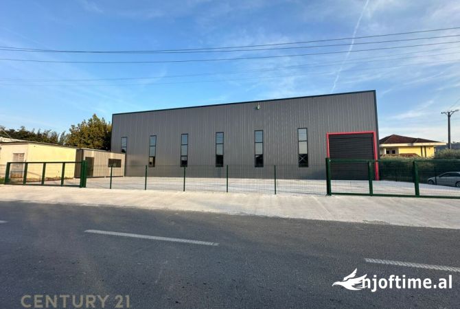 Ambient biznesi me qera 4+1 ne Tirane - 2,500 Euro