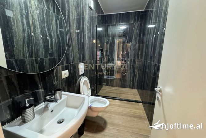 Shtepi ne shitje Apartament ne Tirane, 1+1, Mobilimi E mobiluar, Pagesa 215,000  Euro.