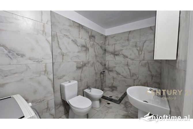 Shtepi me qera Apartament ne Tirane, 2+1, Mobilimi E mobiluar, Pagesa 750  Euro.