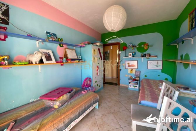 Shtepi ne shitje Apartament ne Tirane, 2+1, Mobilimi E mobiluar, Pagesa 162,000  Euro.