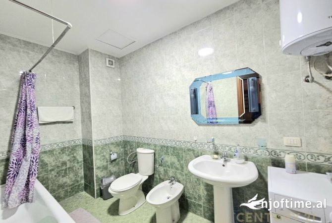 Shtepi me qera Apartament ne Tirane, 1+1, Mobilimi E mobiluar, Pagesa 450  Euro.