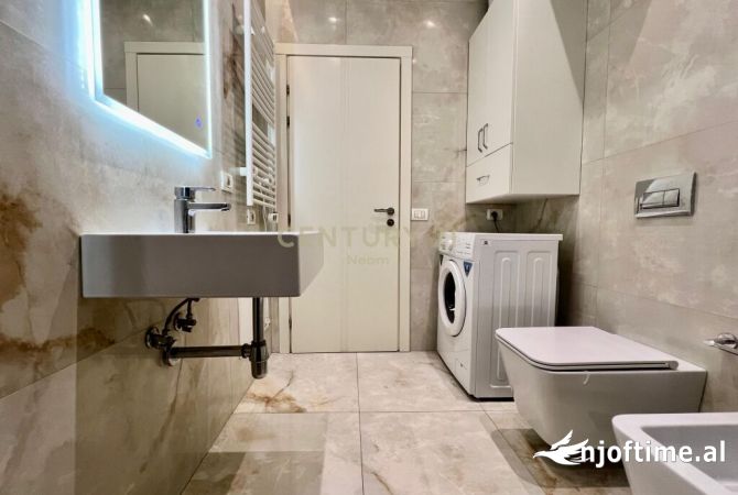 Shtepi ne shitje Apartament ne Tirane, 2+1, Mobilimi E mobiluar, Pagesa 148,000  Euro.