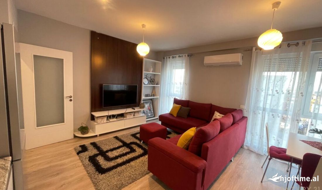 Shtepi me qera Apartament ne Tirane, 2+1, Mobilimi E mobiluar, Pagesa 650  Euro.