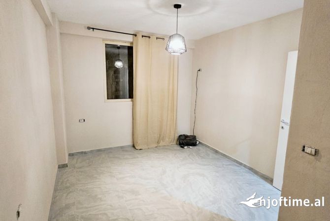 Shtepi ne shitje 2+1 ne Tirane - 84,000 Euro