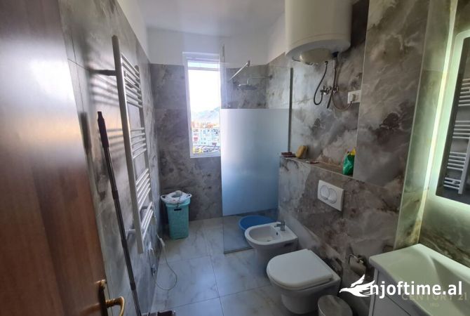 Shtepi me qera Apartament ne Tirane, 1+1, Mobilimi E mobiluar, Pagesa 600  Euro.