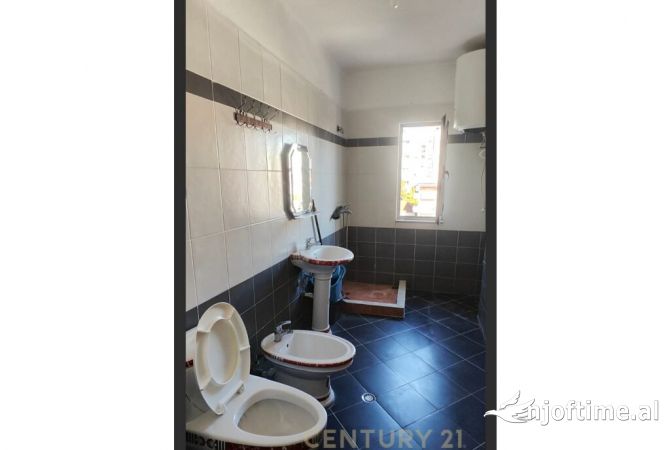Shtepi ne shitje 2+1 ne Tirane - 110,000 Euro