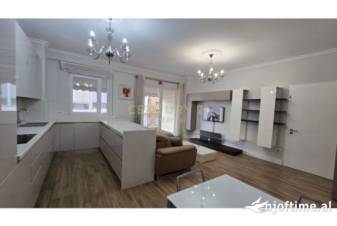 Casa in affitto 2+1 a Tirana - 1,000 Euro