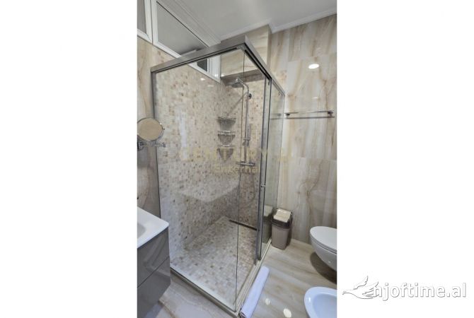 Shtepi me qera Apartament ne Tirane, 2+1, Mobilimi E mobiluar, Pagesa 1,000  Euro.