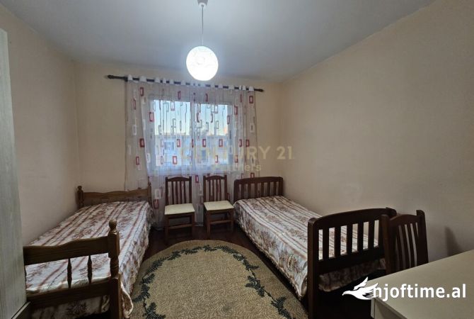 Shtepi me qera Apartament ne Tirane, 2+1, Mobilimi E mobiluar, Pagesa 500  Euro.