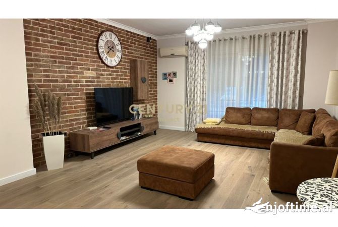 Shtepi ne shitje 2+1 ne Tirane - 250,000 Euro