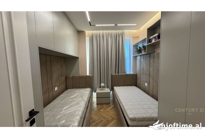 Shtepi me qera 2+1 ne Tirane - 1,500 Euro