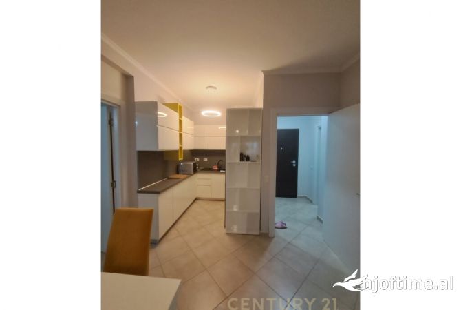 Shtepi me qera 2+1 ne Tirane - 700 Euro