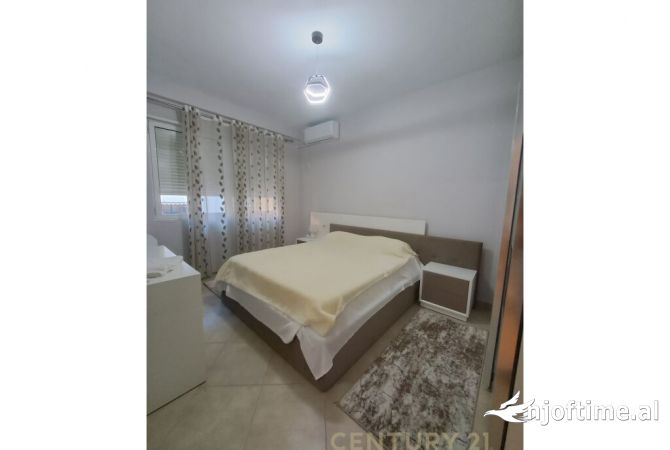 Shtepi me qera 2+1 ne Tirane - 700 Euro