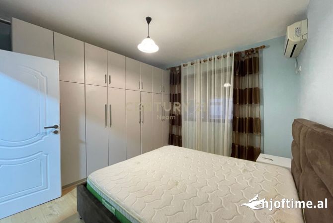 Shtepi ne shitje Apartament ne Tirane, 1+1, Mobilimi Pjeserisht e mobiluar, Pagesa 112,000  Euro.