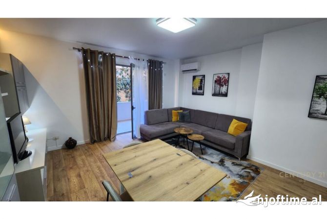 Shtepi me qera 2+1 ne Tirane - 700 Euro