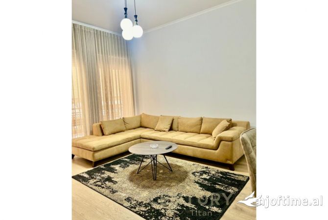 Shtepi me qera 2+1 ne Tirane - 1,500 Euro