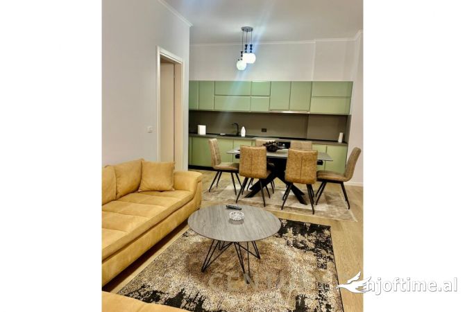Shtepi me qera 2+1 ne Tirane - 1,500 Euro