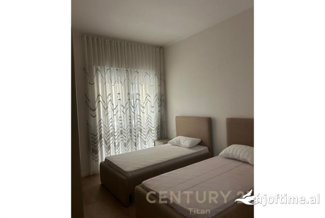 Shtepi me qera 2+1 ne Tirane - 1,500 Euro