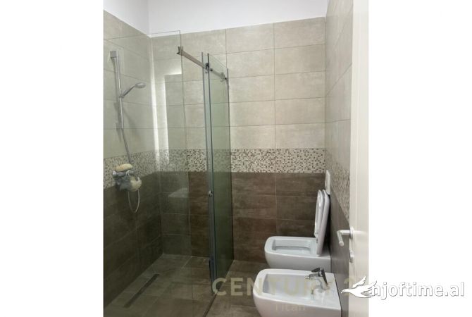 Shtepi me qera Apartament ne Tirane, 2+1, Mobilimi E mobiluar, Pagesa 1,500  Euro.