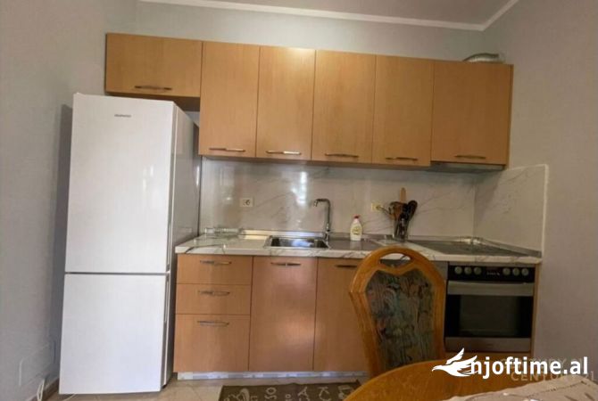 Shtepi me qera 2+1 ne Tirane - 550 Euro