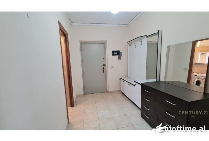 Shtepi ne shitje Apartament ne Tirane, 1+1, Mobilimi E mobiluar, Pagesa 110,000  Euro.