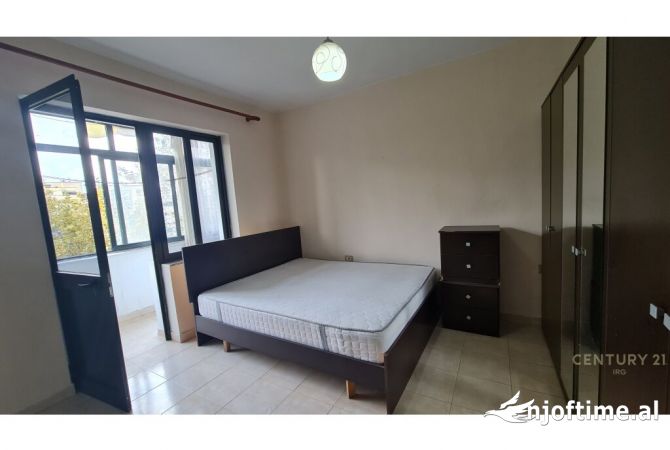 Shtepi ne shitje Apartament ne Tirane, 1+1, Mobilimi E mobiluar, Pagesa 110,000  Euro.
