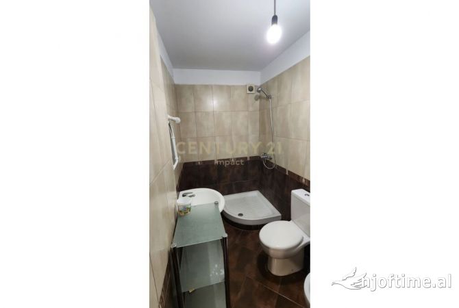 Shtepi me qera 2+1 ne Tirane - 400 Euro