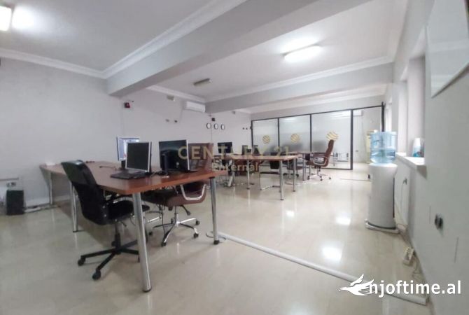 Ambient biznesi me qera 1+1 ne Tirane - 1,500 Euro
