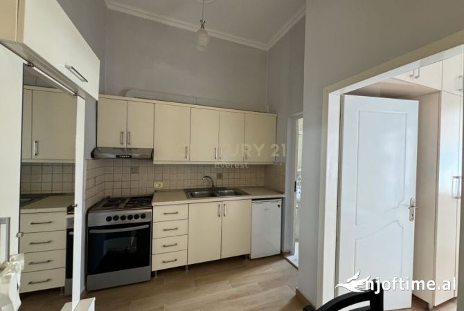 Shtepi ne shitje Garsoniere ne Tirane - 100,000 Euro