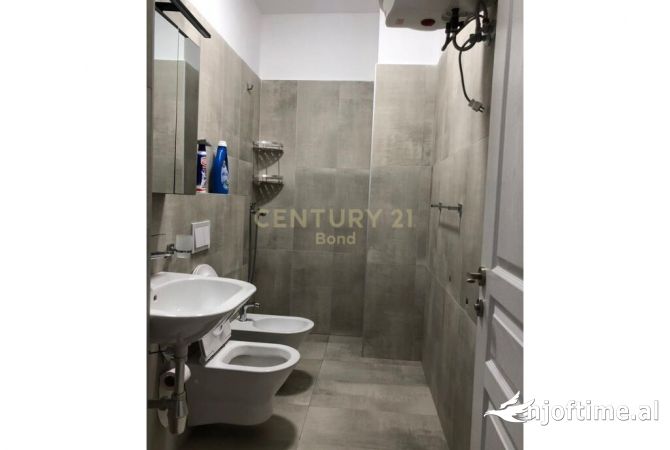 Shtepi me qera Apartament ne Tirane, 1+1, Mobilimi E mobiluar, Pagesa 500  Euro.