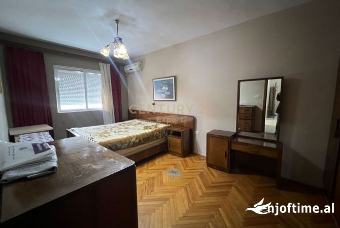 Shtepi me qera 2+1 ne Tirane - 450 Euro