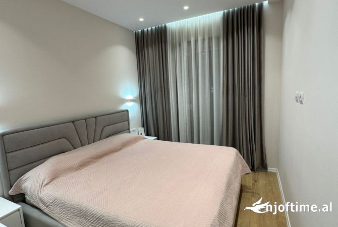 Shtepi me qera 2+1 ne Tirane - 800 Euro