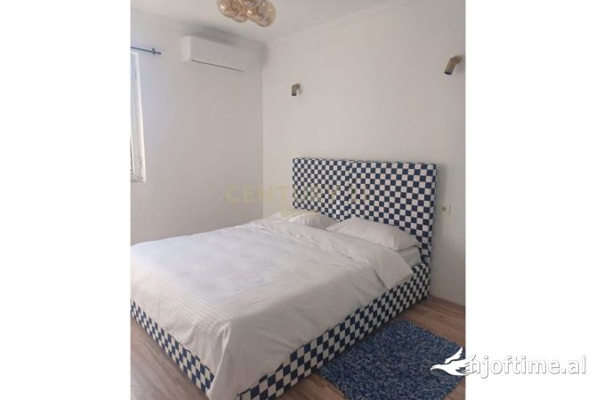 Shtepi me qera Apartament ne Tirane, 1+1, Mobilimi E mobiluar, Pagesa 500  Euro.