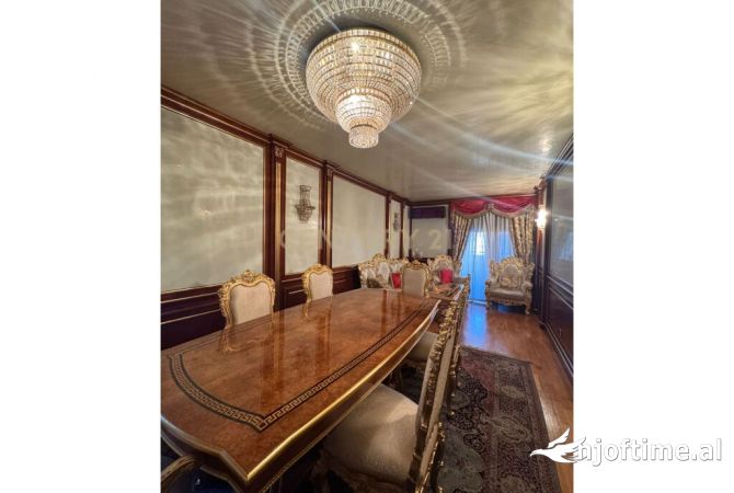 Shtepi ne shitje 2+1 ne Tirane - 180,000 Euro