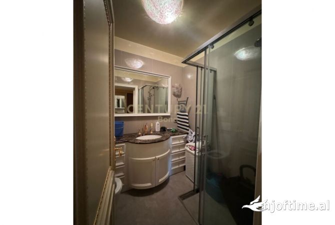 Apartment for sale in Tirana 2+1, Emty