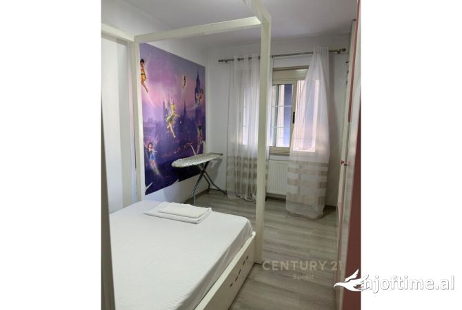 Shtepi me qera Apartament ne Tirane, 2+1, Mobilimi E mobiluar, Pagesa 800  Euro.